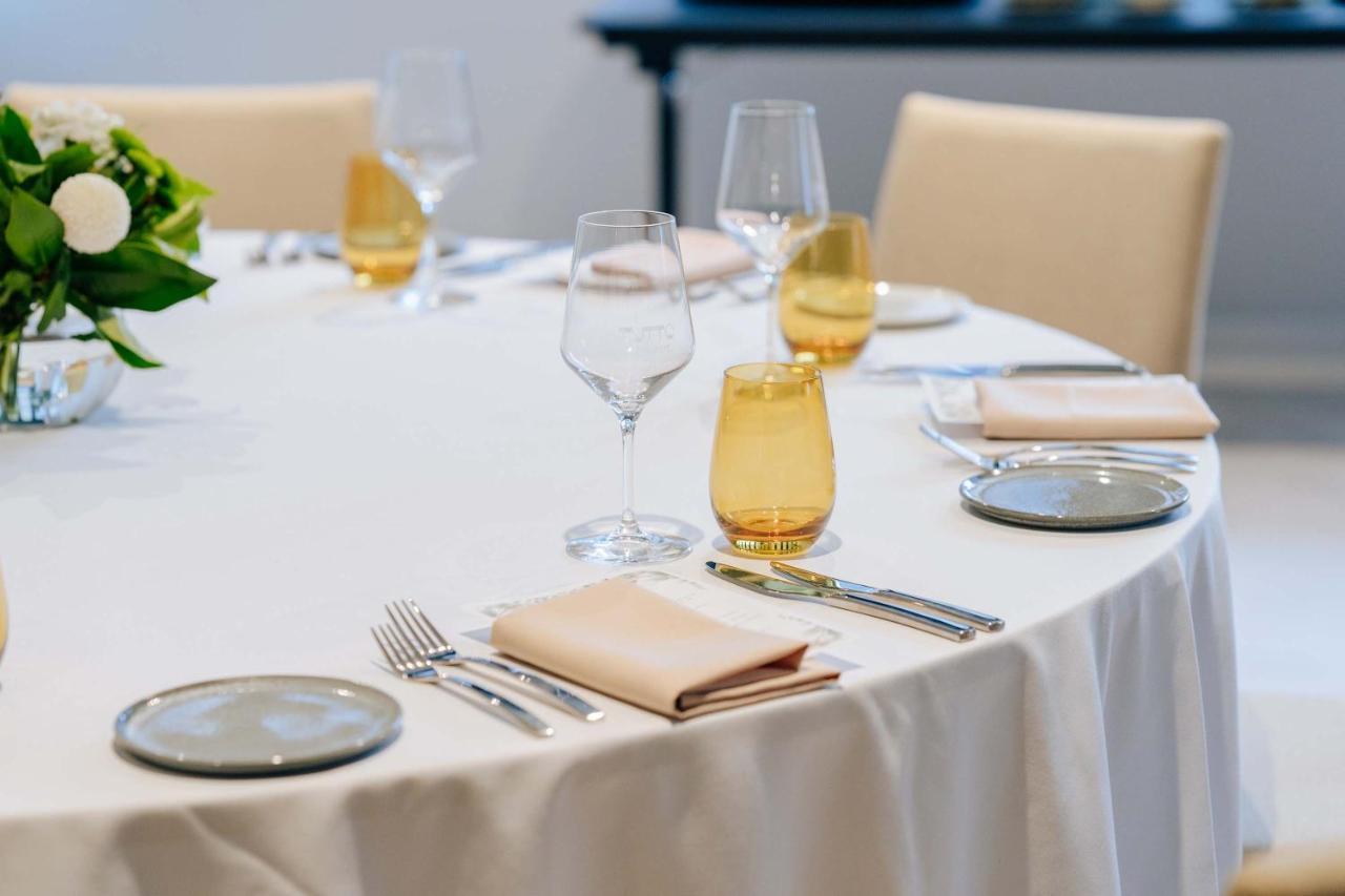 Peppers Waymouth Hotel Adelaide Exteriér fotografie A table set for fine dining