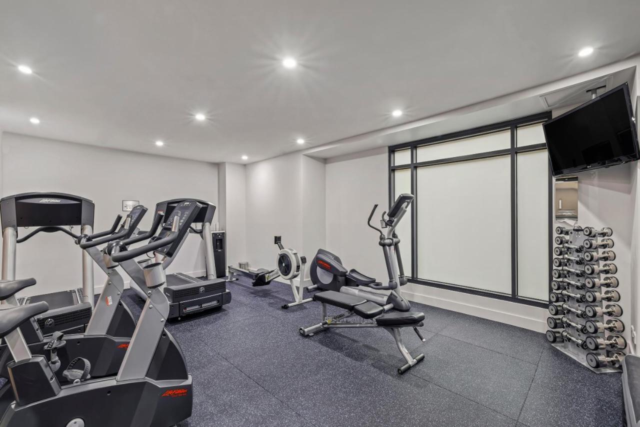 Peppers Waymouth Hotel Adelaide Exteriér fotografie The gym at the hotel