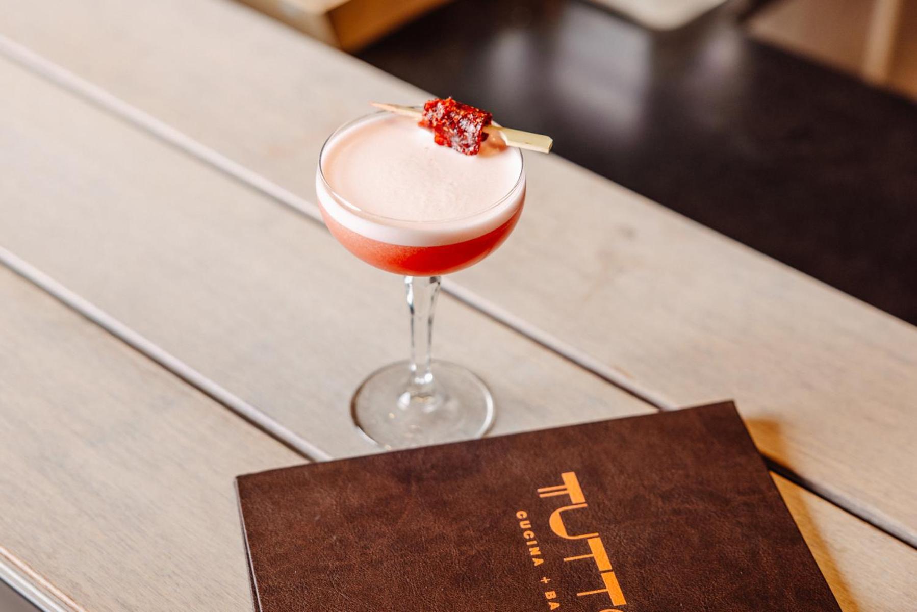Peppers Waymouth Hotel Adelaide Exteriér fotografie A Clover Club cocktail